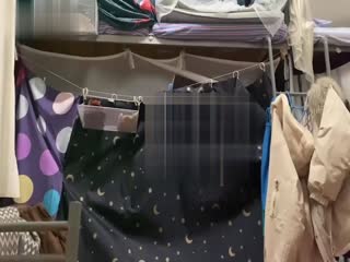 【真实泄密】医院宿舍扒光护士妹强上,猛操最后偷偷内射,护士妹不停反抗“别射~戴套”对白有趣！