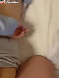 灌醉迷玩美女邻居 身材肉体就是撩人，让人性奋忍不住想操她