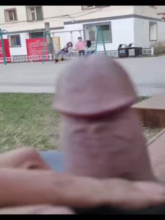 对面的女孩看过来_哥给你们上才艺