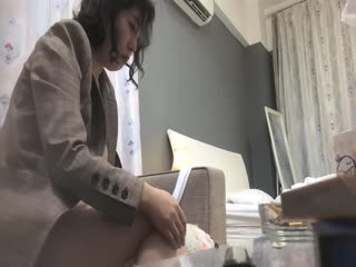 夜战风骚豹纹大奶熟女，肥臀大奶上位骑坐，精彩刺激